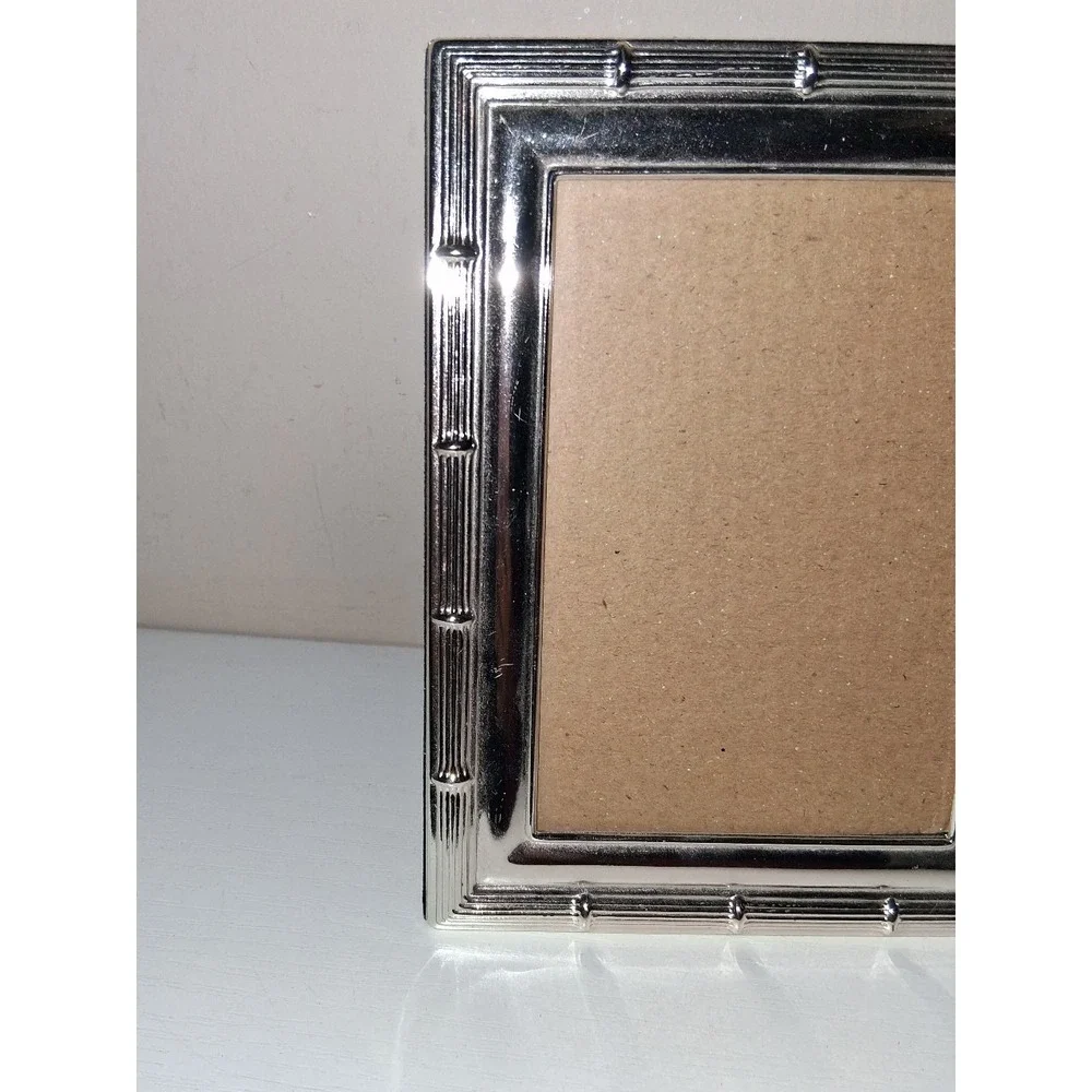 Phil Whitney Ltd Silver Tone Picture Frame 4x3 Vertical Horizontal Ribbed Design